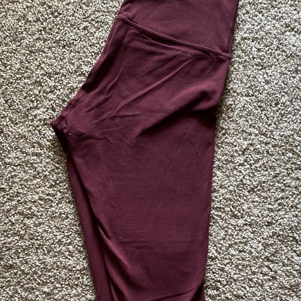Lululemon- wunder under 25”